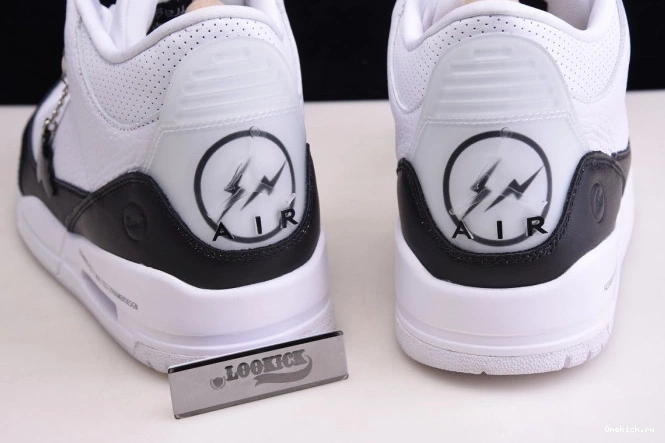 One Kick 3 FRAGMENT JORDAN AIR DA3595-100 0818